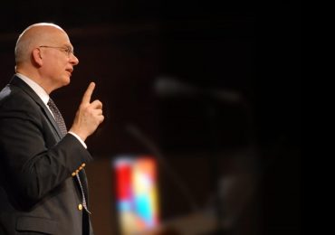 Tendência no mundo todo, megaigrejas distanciam pastores dos membros, avalia Tim Keller