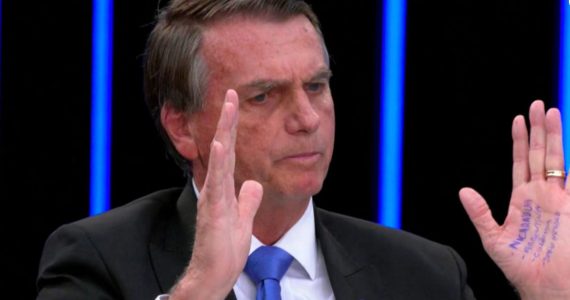 Bolsonaro faz referência à perseguição a cristãos na Nicarágua no Jornal Nacional