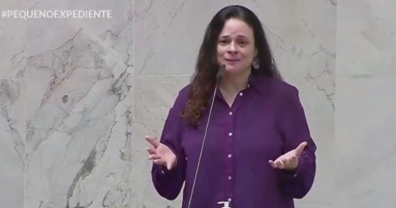 Janaína Paschoal diz que primeira-dama semeia ‘divisão religiosa’ e é confrontada