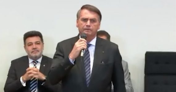 Em culto na Câmara, Bolsonaro reitera posição contra drogas e ideologia de gênero