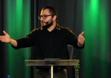 Fiéis criticam pastor Yago Martins após rotular Igreja Presbiteriana como ‘sinagoga de satanás'