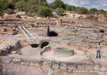 Cientistas descobrem o texto mais antigo da Bíblia sobre Ezequias