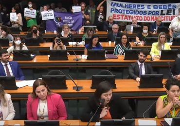 Deputadas de esquerda sabotam votação do Estatuto do Nascituro na Câmara