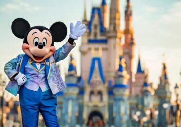 Disney é processada por investidor após se opor a lei que protege direitos dos pais