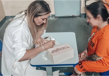 Pastora vai à penitenciária lançar livro de "mulheres improváveis"