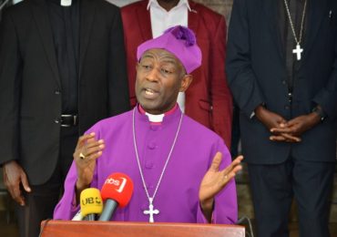 Bispos africanos condenam Igreja Anglicana por apoiar a união gay