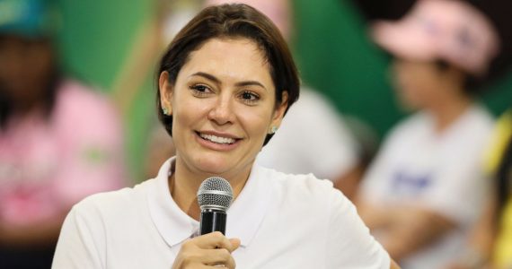 Michelle viajará o país por maior engajamento feminino e cristão