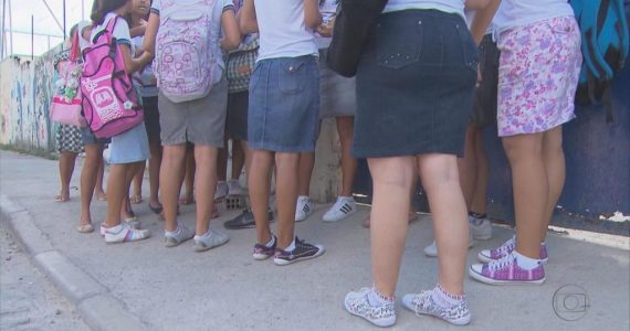 Relembre caso de evangélicas impedidas de entrar em escola