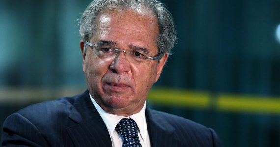 Ex-ministro Paulo Guedes cita a Bíblia: 'O Senhor será sua luz'