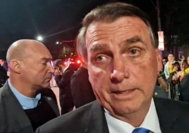 'Entregamos nas mãos de Deus', diz Bolsonaro sobre risco no TSE