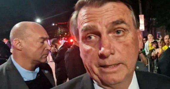 'Entregamos nas mãos de Deus', diz Bolsonaro sobre risco no TSE