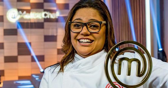 Campeã do MasterChef testemunha sua jornada de fé e superação