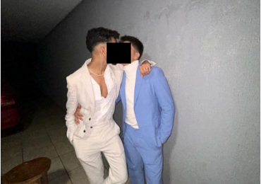 Jessé Aguiar é acusado de enganar a Igreja ao postar foto beijando outro homem