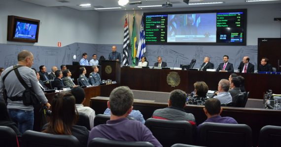 Tribunal proíbe frase ‘sob a proteção de Deus’ na Câmara Municipal de Araçatuba