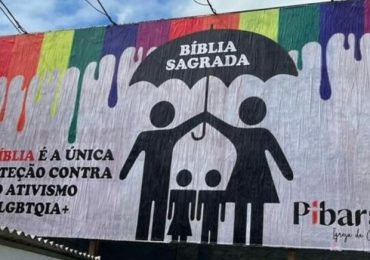 Tribunal mantém condenação de igreja por outdoor contra LGBT+