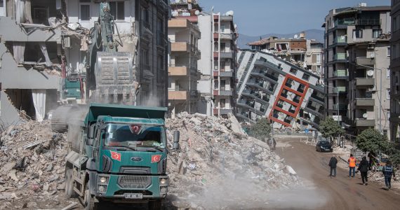 Missionários dormem em carros para ajudar igreja na Turquia