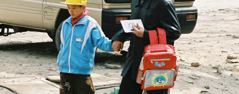 Para perseguir cristãos, China pressiona crianças nas escolas a entregar religião dos pais