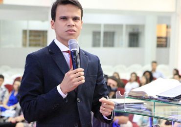 Pr. Elizeu rebate 'pastor da Xuxa' que o atacou por pregação