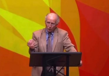 Por que Deus escolhe os 'loucos' em vez dos ‘sábios’? Veja a explicação de John Piper