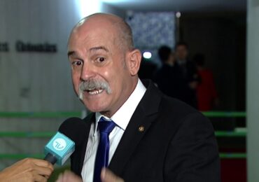 “Sujou as mãos com sangue inocente”, diz deputado à ministra pró-direito ao aborto