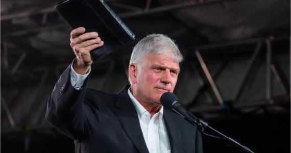 Cristãos devem falar e condenar 'questões morais' como o aborto, diz Franklin Graham