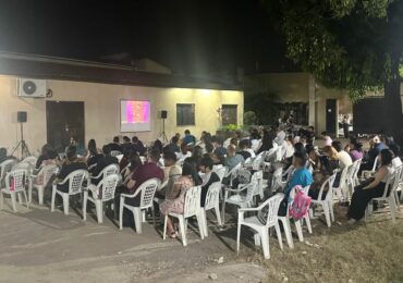 Pastor faz campanha para comprar terreno para igreja que cresceu 700% em bairro pobre