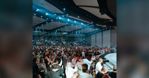 Mais avivamento? Igreja faz culto ininterrupto há quase uma semana