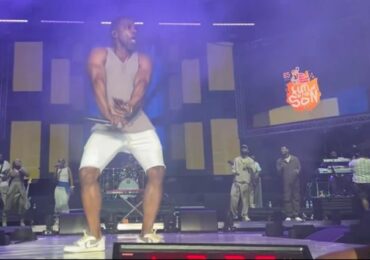 Fãs abandonam show de Kirk Franklin escandalizados com danças