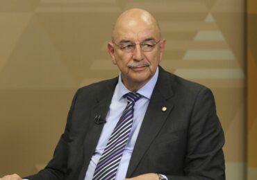 Médico, deputado diz que maconha medicinal é um 'disfarce' para a legalização geral