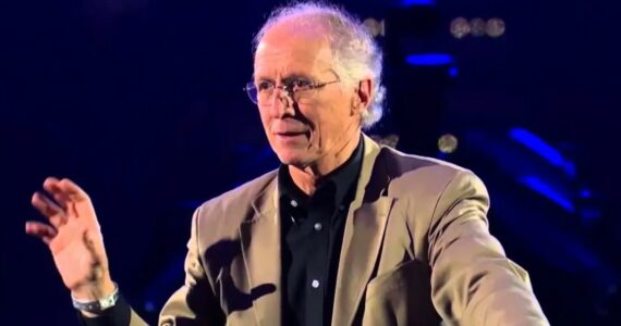 Por quê Deus permite que satanás cegue as pessoas para o Evangelho? John Piper explica