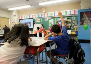 Salas de aula em Louisiana terão cartazes com os Dez Mandamentos após lei ser aprovada