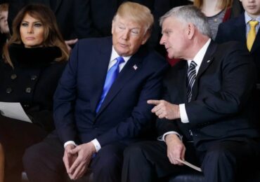 Trump revela que pastor Franklin Graham o repreendeu por xingar adversários