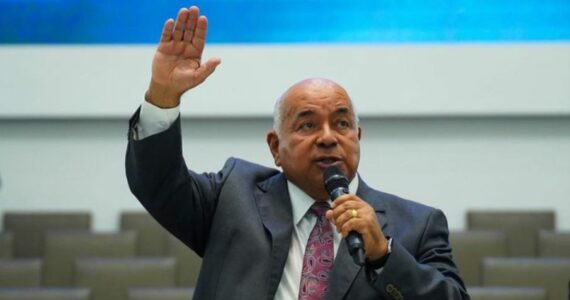 Pastor diz que exemplo em casa conta mais do que levar filhos à igreja