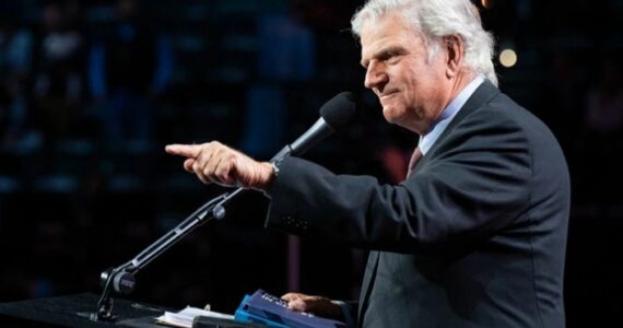 Mais de 8 mil pessoas comparecem a pregação de Franklin Graham na Inglaterra