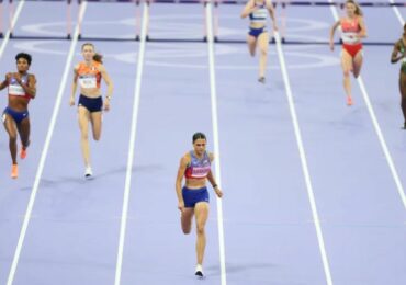 Atleta cristã quebra recorde mundial e garante 3ª medalha de ouro em Olimpíadas