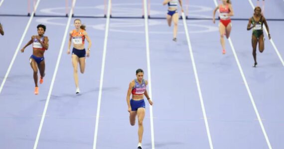 Atleta cristã quebra recorde mundial e garante 3ª medalha de ouro em Olimpíadas