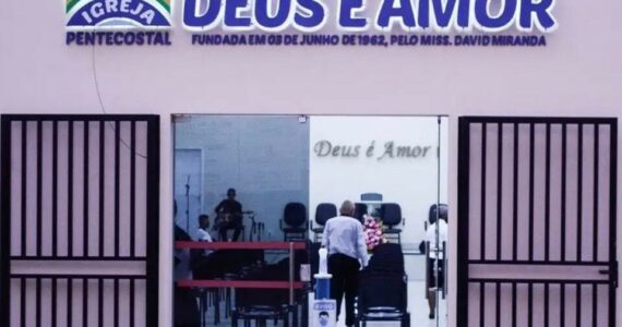 Igreja Deus é Amor é denunciada por racismo após a proibição de "penteado afro"