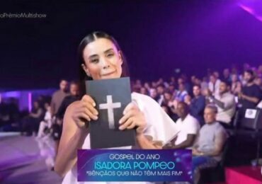 ‘Globo’ elogia Isadora Pompeo nas redes sociais após vitória no Prêmio Multishow