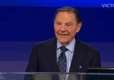 Após cirurgia, Kenneth Copeland diz ter pacto com Deus para viver 120 anos