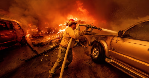 Incêndios na Califórnia causam destruição generalizada e mobilizam líderes religiosos