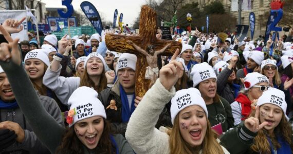 Marcha Pela Vida reúne multidão e autoridades contra o aborto: 'A vida é um milagre'