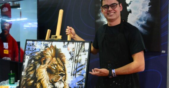 Pastor utiliza pinturas para proclamar o Evangelho: "A inspiração vem de Deus"