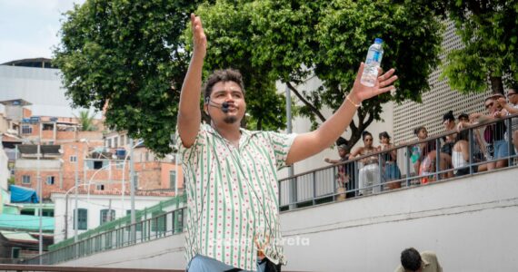 'Pastor' declara apoio ao Carnaval e causa polêmica: 'Demônio não é sambar'