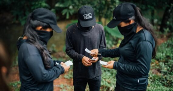 Guerrilheiros na Colômbia obrigam crianças cristãs a servirem facções