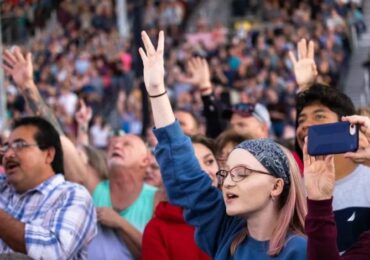 Queda do cristianismo diminui nos EUA e igreja pode ‘virar o jogo’