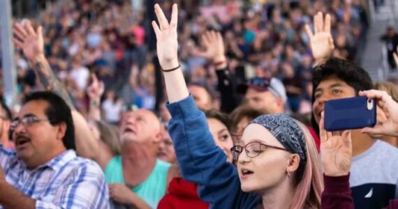 Queda do cristianismo diminui nos EUA e igreja pode ‘virar o jogo’