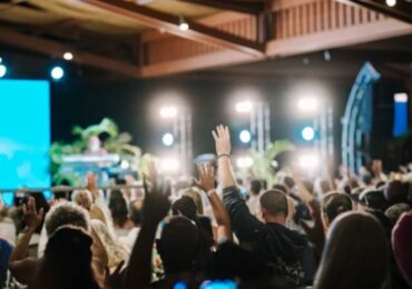‘Deus usa pessoas comuns’, diz Greg Laurie reflete sobre o chamado evangelístico