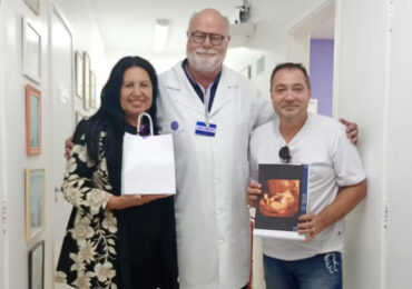 Pastor entrega profecia e idosa de 62 anos engravida