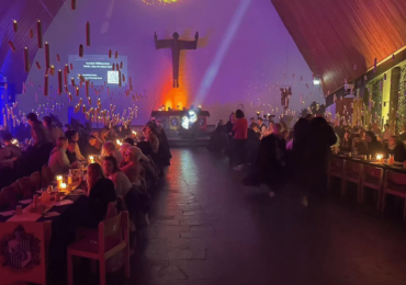 Declínio e apostasia? Igreja realiza cultos com tema 'Harry Potter' para atrair fiéis