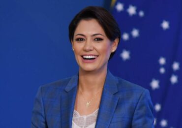 Michelle Bolsonaro receberá homenagem por promover valores cristãos